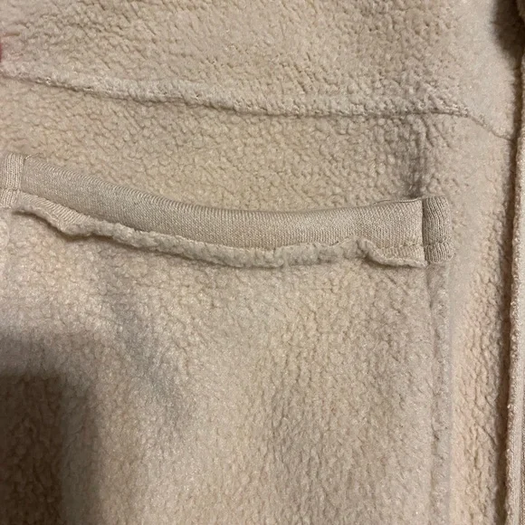 Shacket - Picture 2 of 3